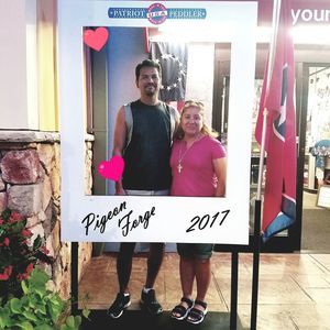 Meet your Posher, Manuel